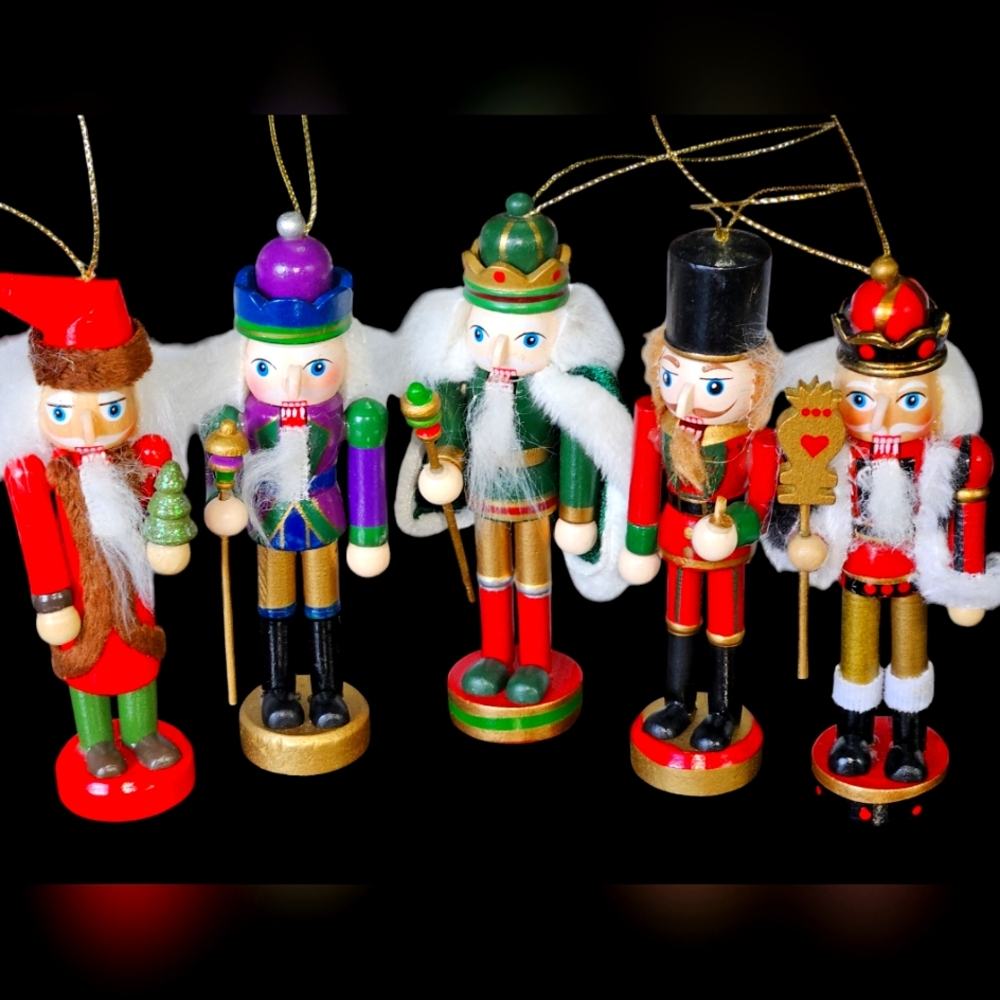 Nutcracker Ornaments set of 5 Vintage, they all work